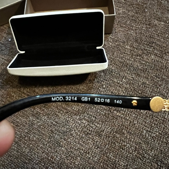 Unisex Versace Eyeglasses (No prescription) - Picture 6 of 8